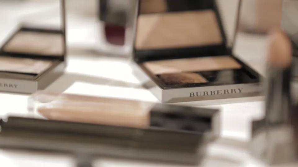 Burberry Trench Kisses — frame 3 of 6, directed by Ana Lario